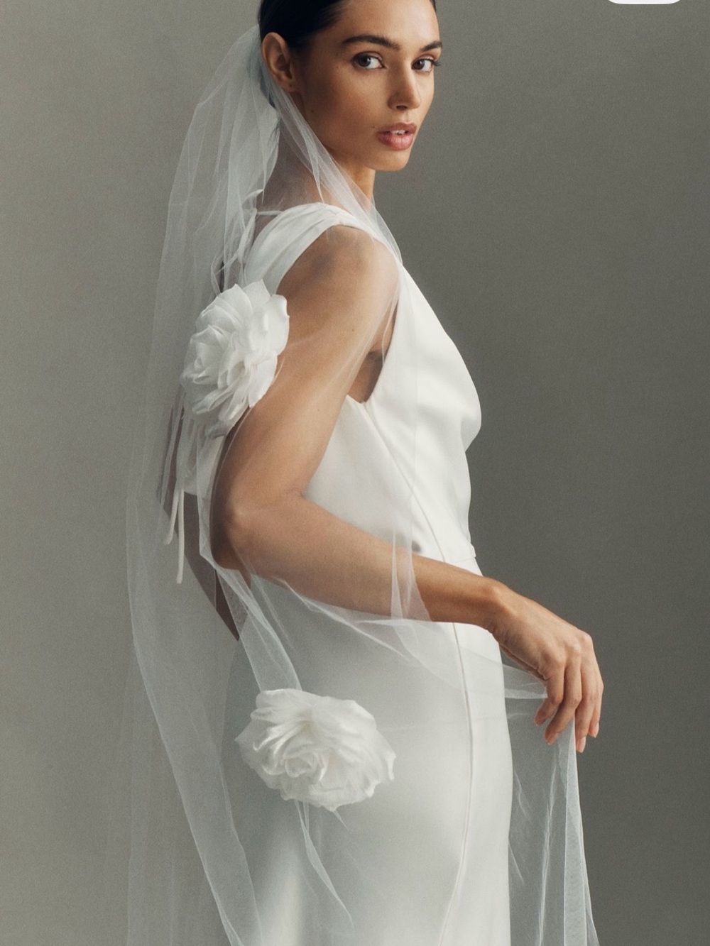 NWT Hutch 3D floral wedding veil - Picture 2 of 3